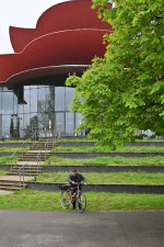Vor dem Hans-Otto-Theater in Potsdam